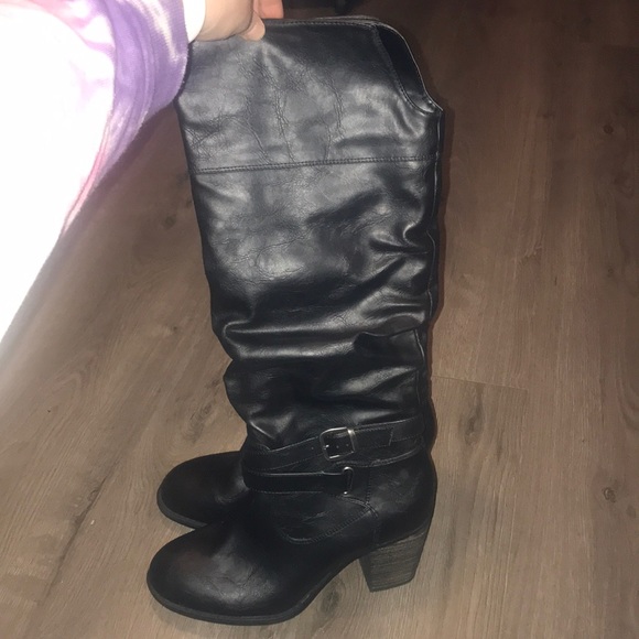 Slip on Black Heeled Boots - Picture 1 of 5
